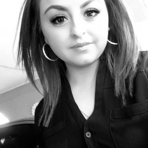 Meet your Posher, Claudia